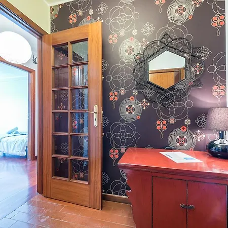 The Concierge - Flying Leaves Apartment *