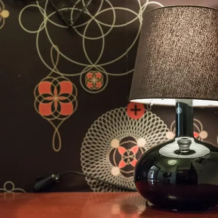 The Concierge - Flying Leaves Apartment